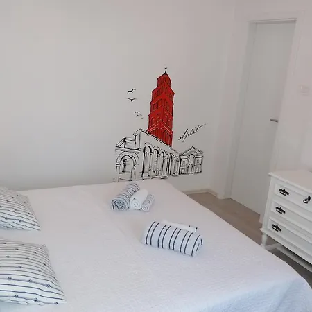 Leta With Parking 3* Split